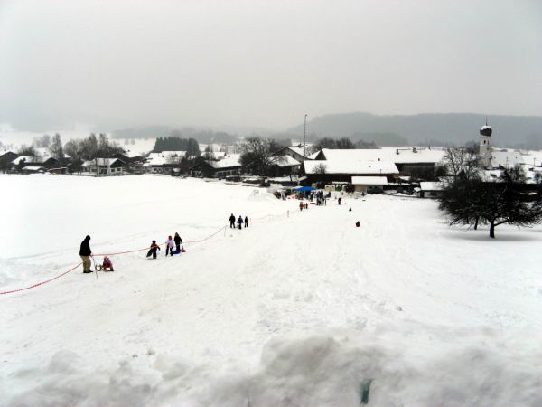 Schlittengaudi in Holzolling